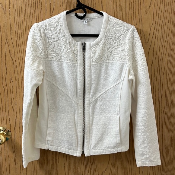 CAbi #715 White Lace Occasion Jacket, Size Medium - Picture 2 of 11